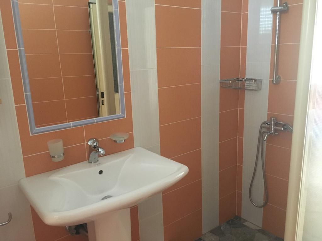 Villa Elvis Guesthouse Orikum Zewnętrze zdjęcie